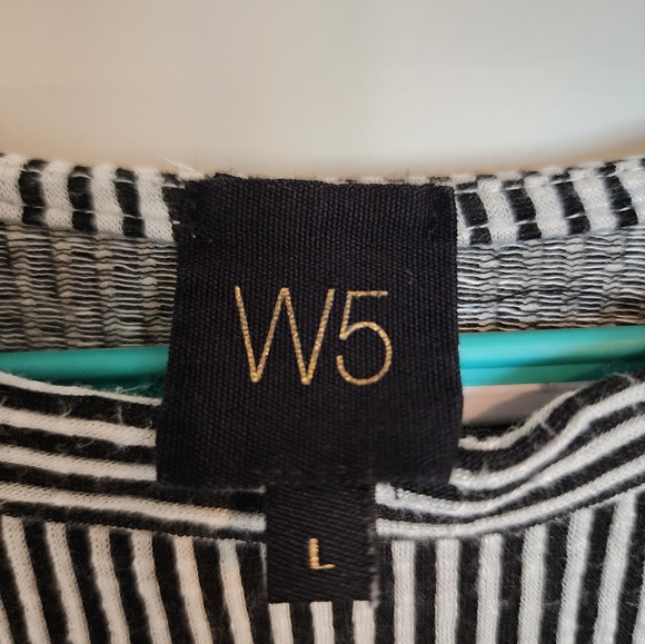 W5 Tee - LARGE - Picture 4 of 4